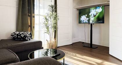 The Harrison H / 1BR/1BA Downtown Apt