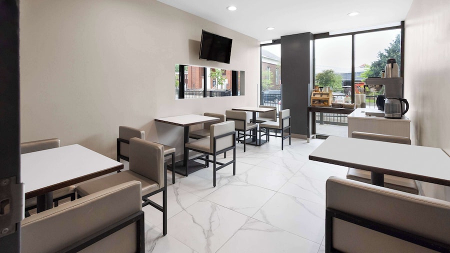 Days Inn By Wyndham Staten Island