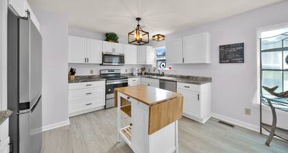 Walk to bar, shop, and DT