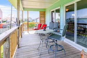 Property grounds - Jamaica Beach Vacation Resort - Jamaica Beach, TX (Jamaica Beach)