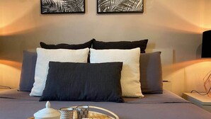 Room - Urban Jungle apt - Self Check-in, Metro, Train (Torino)