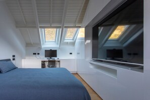 2 slaapkamers, een bureau, een strijkplank/strijkijzer, gratis wifi