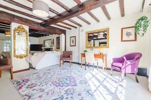 5 bedrooms, iron/ironing board, travel cot, WiFi