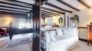 5 bedrooms, iron/ironing board, travel crib, WiFi