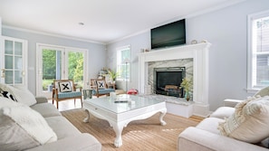 Smart TV - Centrally Located in East Quogue, Perfect for Families, Private Pool, Close... (East Quogue)