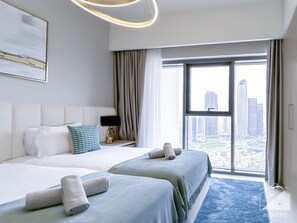 4 bedrooms, iron/ironing board, Internet, bed sheets - Spacious 3.5 Bedroom Apartment in Burj Royale (Dubai)