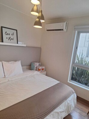 2 soverom, strykejern/-brett, reiseseng for barn og wi-fi