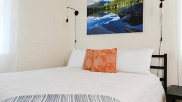 2 bedrooms, desk, iron/ironing board, free WiFi