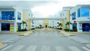 Exterior - Cozy Modern Punta Cana Apartment w/ Pool, AC, Wifi (Punta Cana)