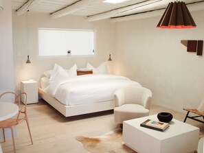 Desk, iron/ironing board, free WiFi, bed sheets - Palace Modern Residences at the Railyard - Studio (Santa Fe)