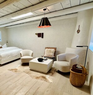 3 camere, una scrivania, ferro/asse da stiro, Wi-Fi