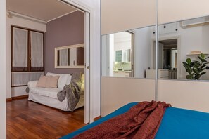 1 bedroom, iron/ironing board, WiFi, bed sheets - Cosy Apartment via Lorenteggio (Milano)