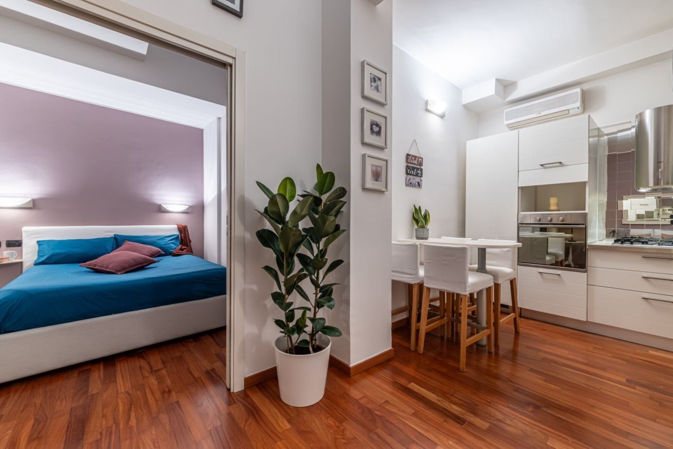 1 slaapkamer, een strijkplank/strijkijzer, wifi, beddengoed