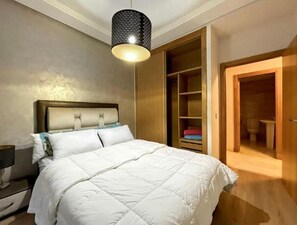 2 bedrooms, bed sheets