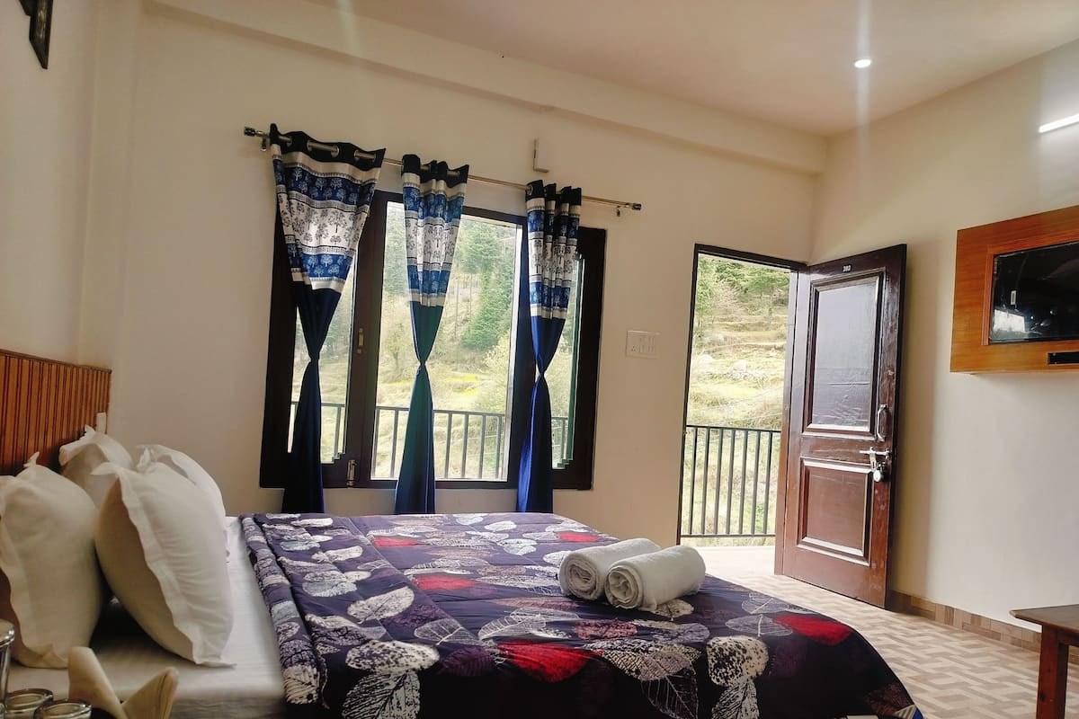 Deluxe Room, Hill View | 1 bilik tidur, kalis bunyi, Wi-fi percuma