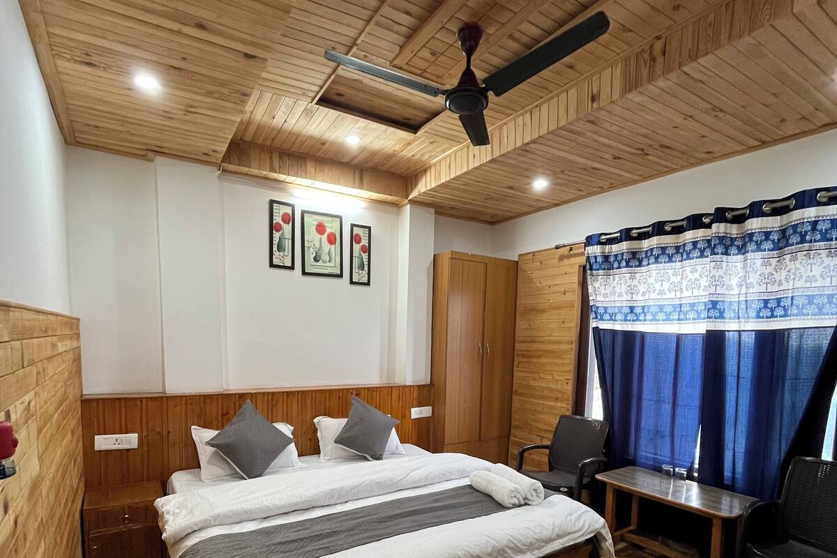 Premium Room, Hill View | Soundproofing, free WiFi