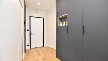 Appartement Confort, vue ville (22) | Coin séjour | Télévision