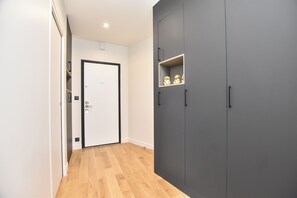 Leilighet – comfort, byutsikt | Oppholdsområde | TV