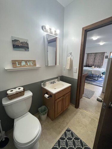 Cozy and private home away from home! Ask about the car rental option!