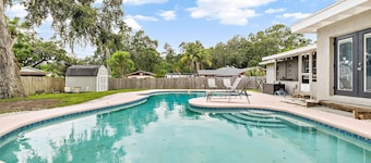 Beachy getaway in lovely Lakeland, Fl!