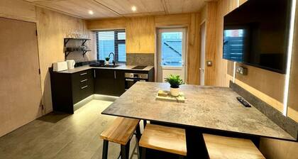 Stunning Secret Studio - Beach Retreat - Sleeps 4