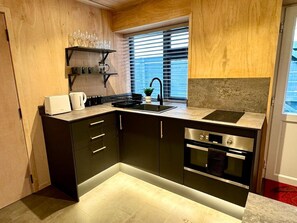 Fridge, microwave, oven, stovetop - Stunning Secret Studio - Beach Retreat - Sleeps 4 (Westbourne)