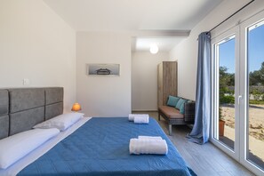 2 bedrooms, iron/ironing board, travel cot, free WiFi