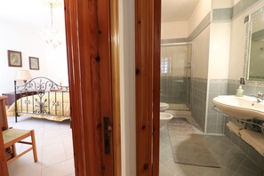 Appartement, 1 chambre, fumeur, balcon | Salle de bain