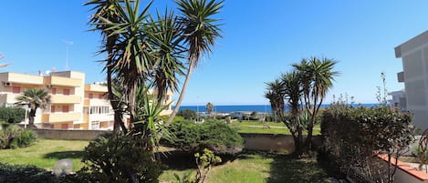 Apartment, 1 Bedroom, Smoking, Balcony | Property grounds