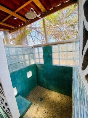 Shower - Casa Real Quetzalcoatl (Puerto Escondido)