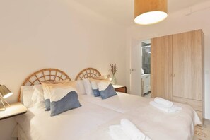 2 chambres, fer et planche à repasser, lit parapluie, Wi-Fi gratuit