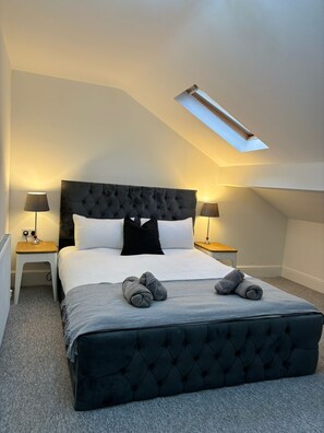 2 bedrooms, free WiFi, bed sheets - 2-bedroom flat walking distance to Cardiff Bay Penarth Town Centre and Marina. 
 (Penarth)