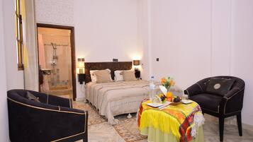 Walidine | Individually decorated, soundproofing, bed sheets