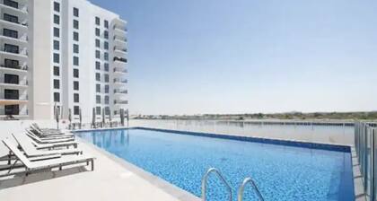 A Place To Stay 
1BR apartment 
Waterâs edge/ Yas island