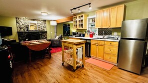 Interior - Private Truro apt near Corn Hill Beach & Ptown, dog-friendly--laundry & parking! (Truro)