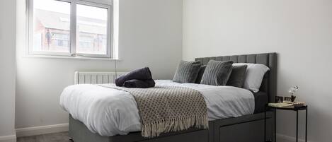 1 Schlafzimmer, Schreibtisch, Bügeleisen/Bügelbrett, kostenloses WLAN