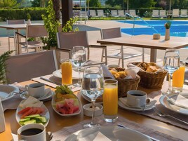 Desayuno buffet incluido todos los días 
