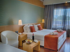 1 bedroom, in-room safe, desk, laptop workspace