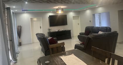 Secure 5 Bedroom Private Residence near Harare International Airport