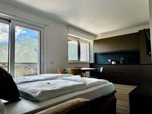 高级公寓 | 起居区 | 电视