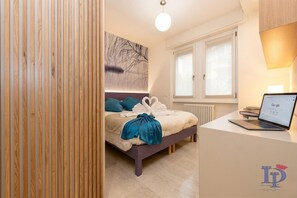 2 chambres, fer et planche à repasser, Wi-Fi gratuit, draps fournis