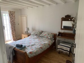 Apartment | 1 bedroom, iron/ironing board, free WiFi, bed sheets