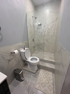 Bathroom - Aqua Lounge The Venue (Sangre Grande)