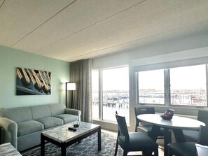 Living area - Waterfront property in Newport Rhode Island June 23-30 2024. Downtown resort. (Newport)