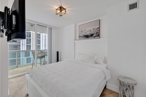 2 habitaciones, tabla de planchar con plancha, wifi y ropa de cama