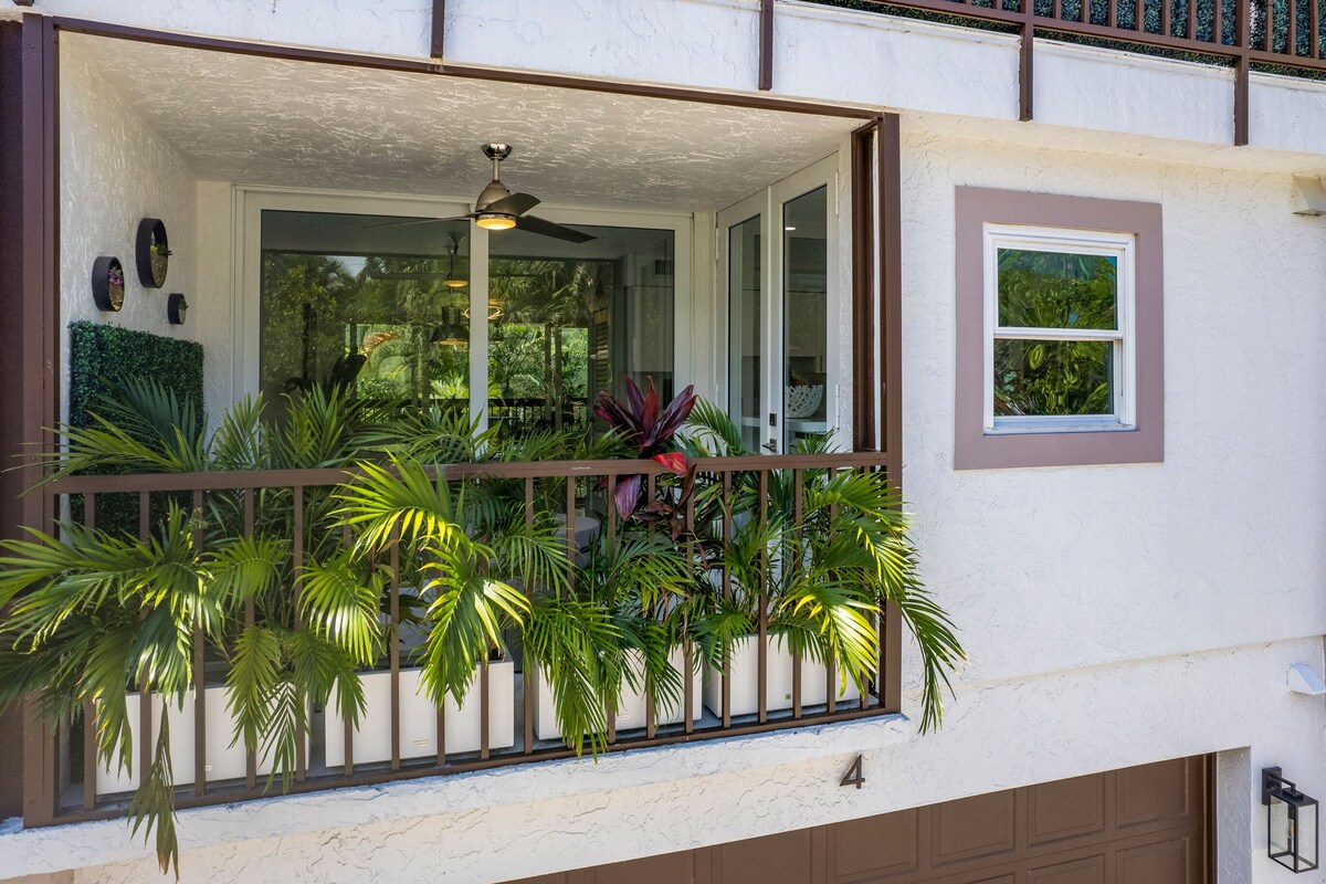 Photo 14 of Modern Townhome Downtown - Walk to Beach, 5th Ave, Marina, Tennis and Parks