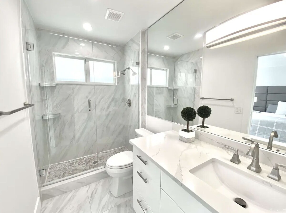 Photo 19 of Modern Townhome Downtown - Walk to Beach, 5th Ave, Marina, Tennis and Parks