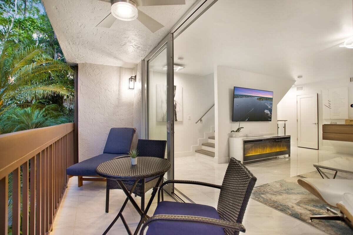 Photo 12 of Modern Townhome Downtown - Walk to Beach, 5th Ave, Marina, Tennis and Parks