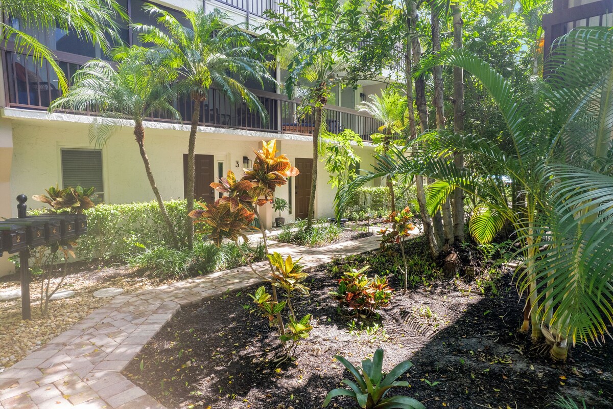 Photo 21 of Modern Townhome Downtown - Walk to Beach, 5th Ave, Marina, Tennis and Parks