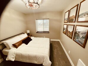 2 bedrooms, iron/ironing board, travel crib, free WiFi